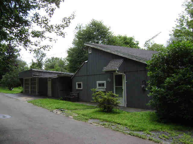 Building photograph for 35 RIDGE RD